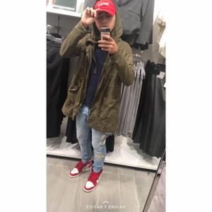 Meet your Posher, Ian omar